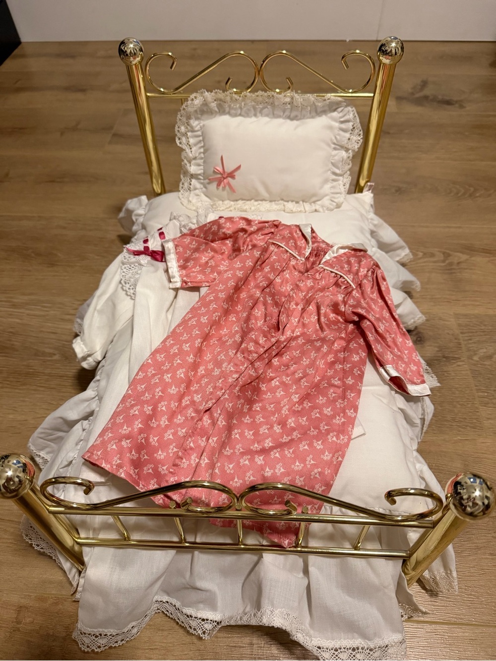 American Girl Samantha bed & pajamas